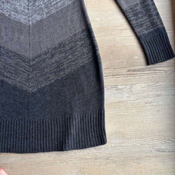 BCX Women's Burgundy and Gray Chevron Turtleneck Sweater - Picture 3 of 4